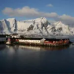Eliassen Rorbuer Рейне