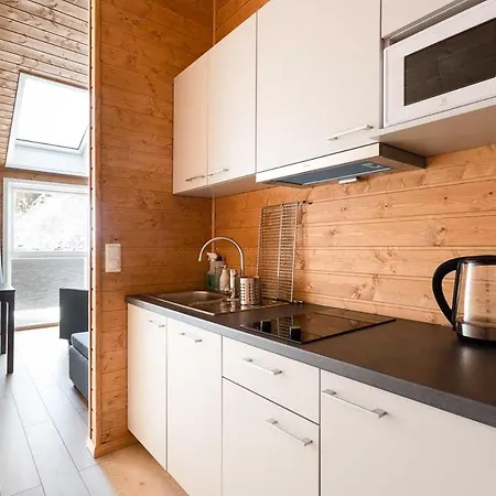 Eliassen Rorbuer Resort 2*