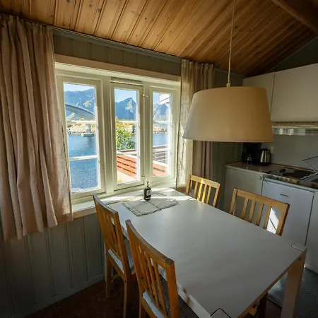 Eliassen Rorbuer 2*