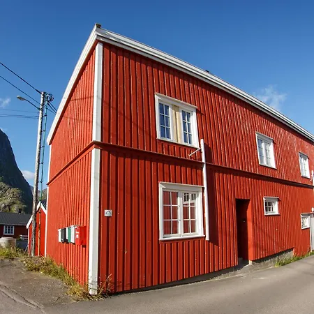 Eliassen Rorbuer 2* Reine