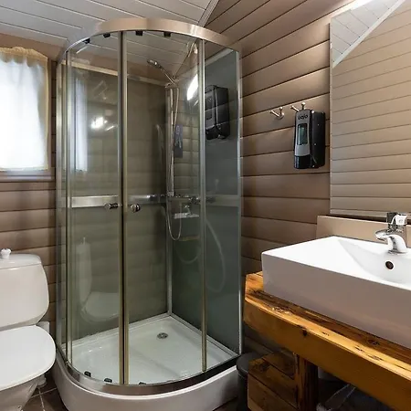 Eliassen Rorbuer 2* Reine