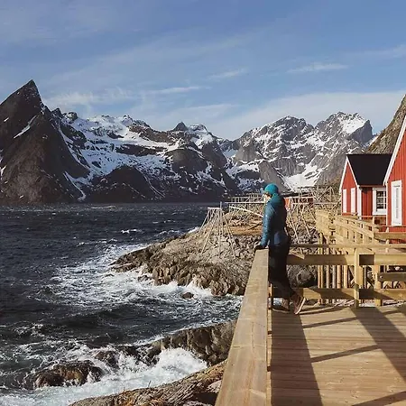 Eliassen Rorbuer Resort Reine