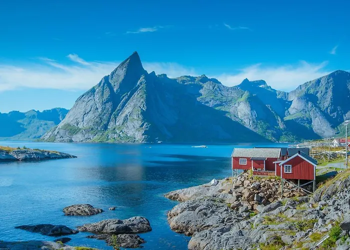 Eliassen Rorbuer Reine