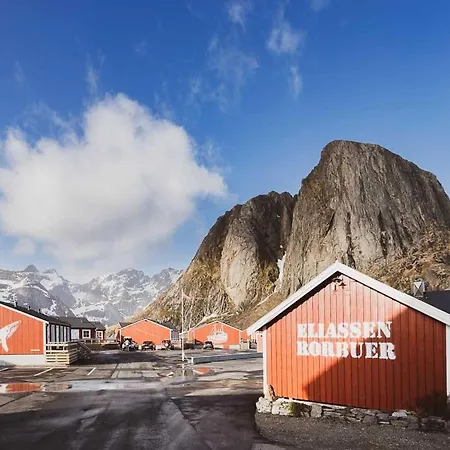 Eliassen Rorbuer Resort 2*