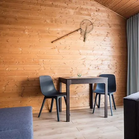 Resort Eliassen Rorbuer 2*
