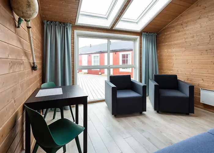 Eliassen Rorbuer 2* Reine