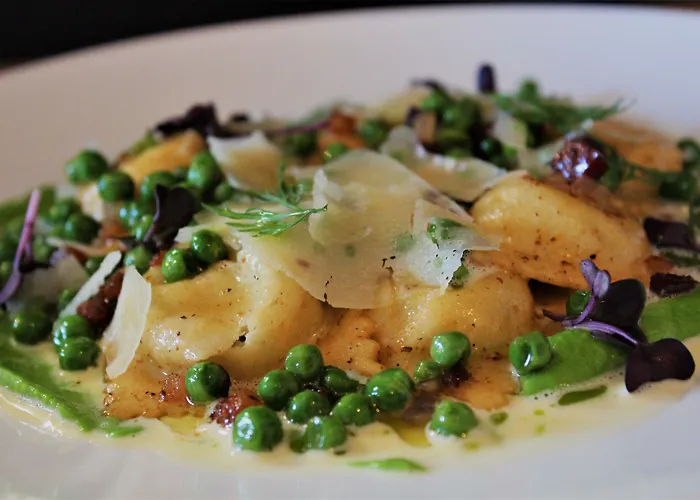 Eliassen Rorbuer 2* Reine