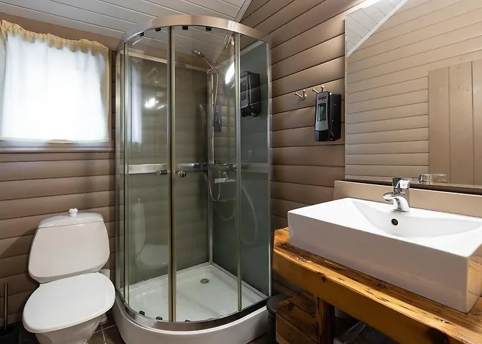 Eliassen Rorbuer 2* Reine