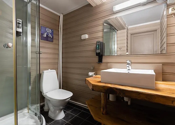 Semesteranläggning (resort) Eliassen Rorbuer 2*